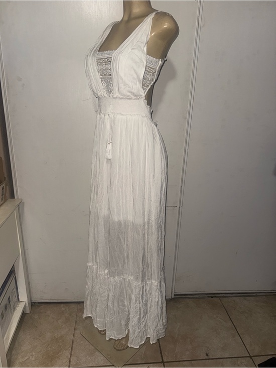 Miss Avenue Dresses & Skirts - Miss Avenue White Maxi Dress